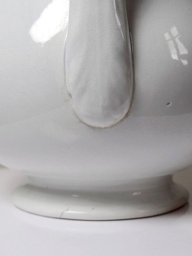 Pichet broc de toilette en faïence blanche ancienne Pexonne France