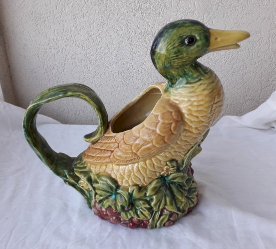 Pichet canard barbotine
