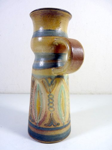 Pichet céramique peinte Vallauris signé Marius Besson, H - 23,5 cm
