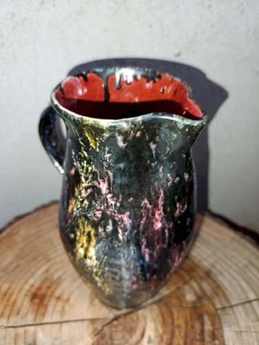pichet coulure multicouleur en gres la borne? signé Baudat en bon etat
