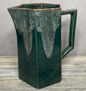 Pichet / cruche / carafe céramique vert à coulures DLG Lacheny non signé