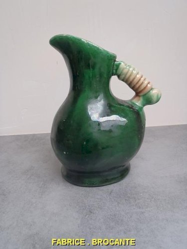 PICHET EN CERAMIQUE SIGNE