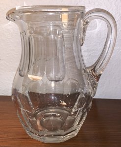 pichet en cristal taillé de Baccarat modèle Harcourt ou Talleyrand