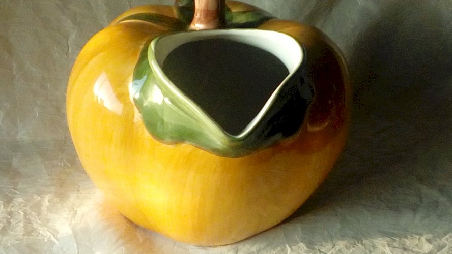 PICHET EN FAIENCE BARBOTINE POMME OU ORANGE**