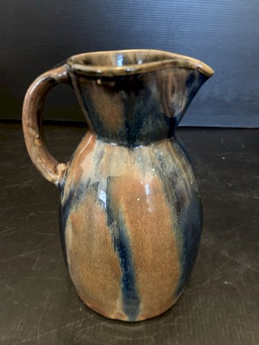 Pichet en grés émaillé fond marron à coulures bleus poterie potier artisant