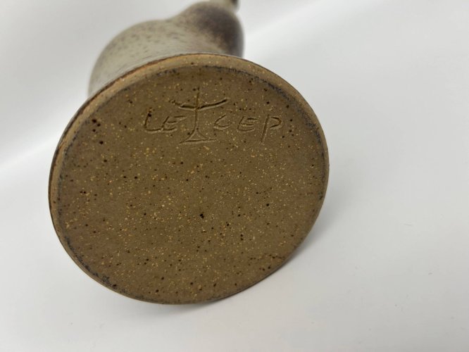 pichet en grés Le Cep