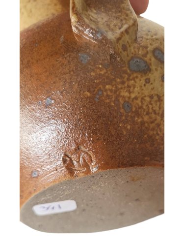 Pichet en grès pyrité signé Michel Dumont / Puisaye