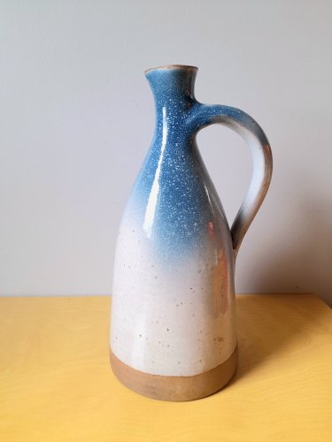 Pichet en grès signé Roger Jacques 