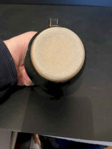 Pichet en Grès Vernissé Bleu gris  artisanal Signature à identifier poterie