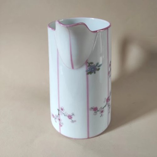 Pichet en porcelaine de Limoges Raynaud et Cie