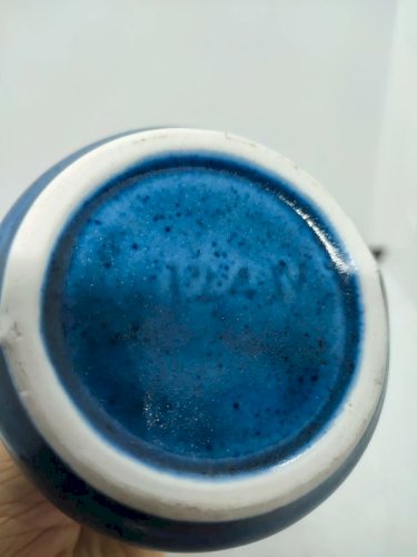 Pichet  flammé attribué à la manufacture de denbac  en bon etat