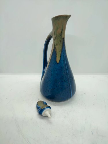 Pichet  flammé attribué à la manufacture de denbac  en bon etat