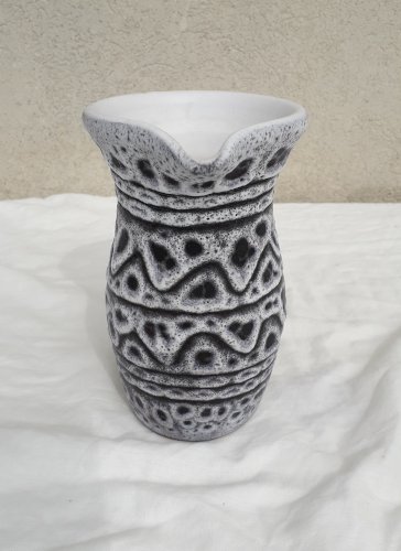 Pichet gris en céramique
