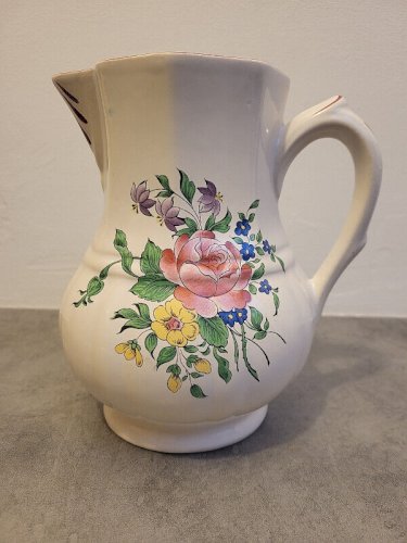 PICHET OU BROC A EAU EN FAIENCE SAINT CLEMENT