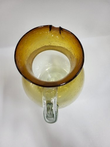 PICHET OU BROC EN VERRE DE BIOT