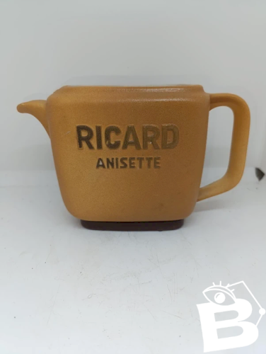 pichet ricard anisette signé atelier de ceramique ricard en bon etat