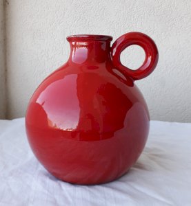 Pichet rouge céramique