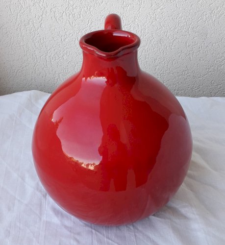 Pichet rouge céramique