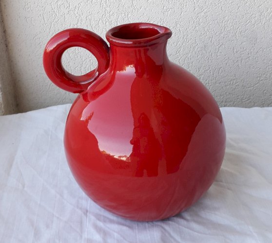 Pichet rouge céramique
