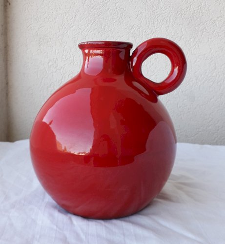 Pichet rouge céramique