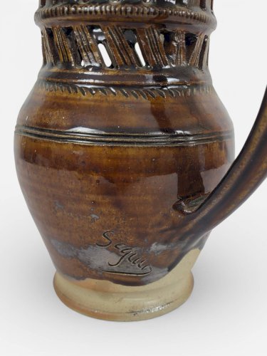 Pichet Trompeur en grès signé Jean-Claude Seguin (1954-)