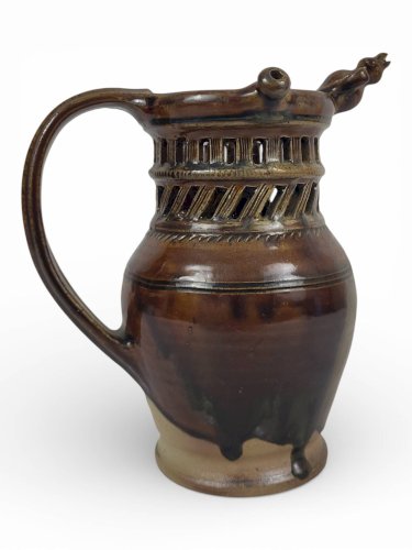 Pichet Trompeur en grès signé Jean-Claude Seguin (1954-)