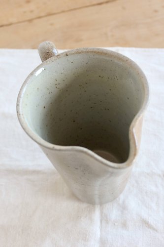 Pichet vintage en céramique émaillée marron taupe