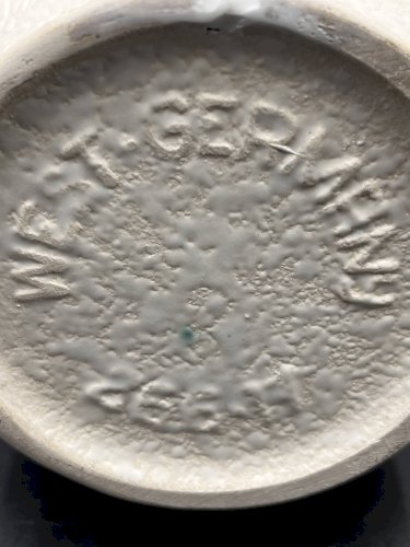 Pichet West-Germany Bay