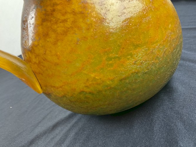 PICHET,POT A EAU PATE DE VERRE marmoréen GEORGE DE FEURE