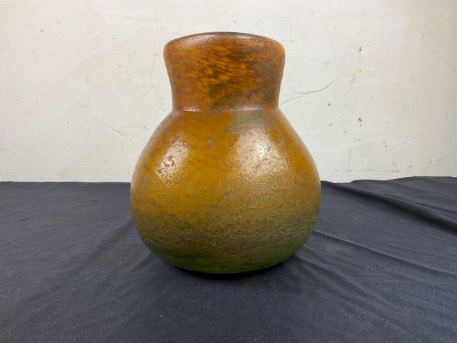 PICHET,POT A EAU PATE DE VERRE marmoréen GEORGE DE FEURE