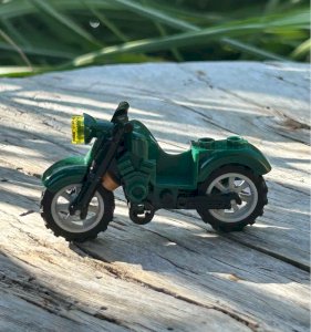Lego green motorcycle piece/accessory