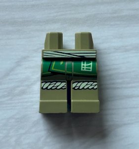 Lego leg piece/accessory