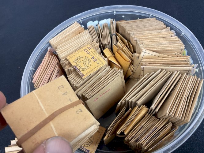 Pièces Horlogerie lot spiraux ,spirale neuf de stock Besançon .