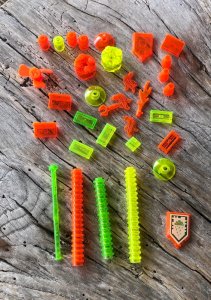 Pièces/accessoires Lego fluorescents