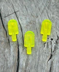 Fluorescent yellow ice Lego pieces/accessories
