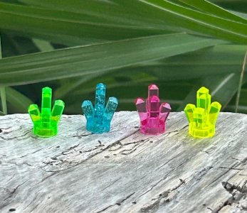 Multicolored Lego pieces/accessories