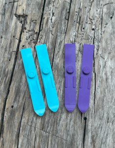 Lego pieces/accessories ski pairs