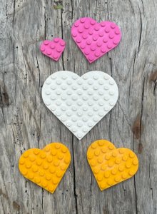 Lego heart pieces/accessories plates