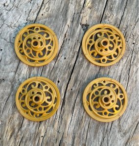 Lego carriage wheels gold pieces/accessories