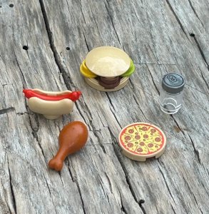 Lego pieces/accessories