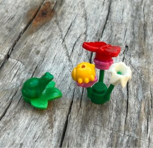 Lego pieces/accessories
