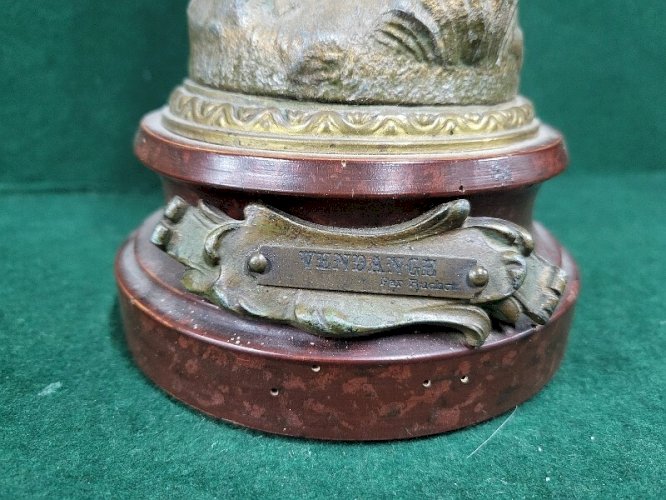PIED DE LAMPE A PETROLE ELECTRIFIE EN REGULE VENDANGE RESRVOIR EN VERRE PEINT
