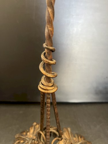 Pied de lampe Art Nouveau fer forgé métal design vintage lamp