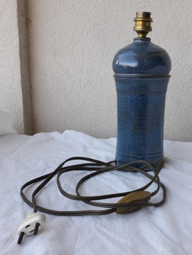 Pied de lampe bleu