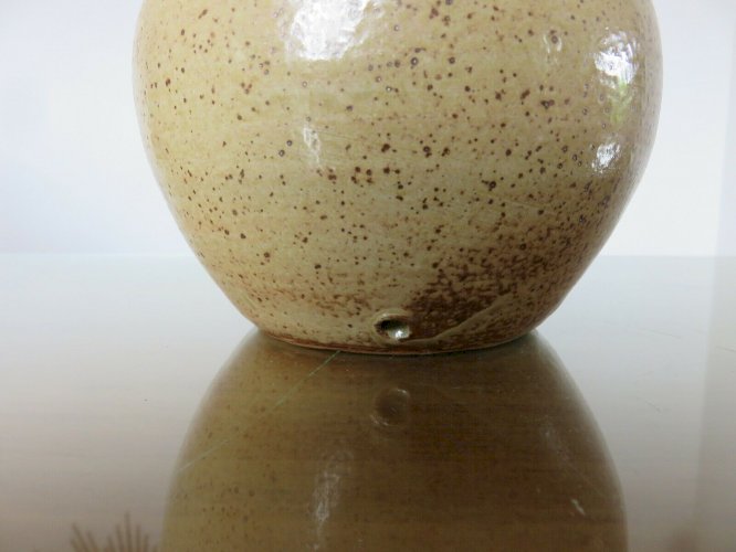 PIED DE LAMPE BOULE EN CERAMIQUE SIGNE ANNEES 60