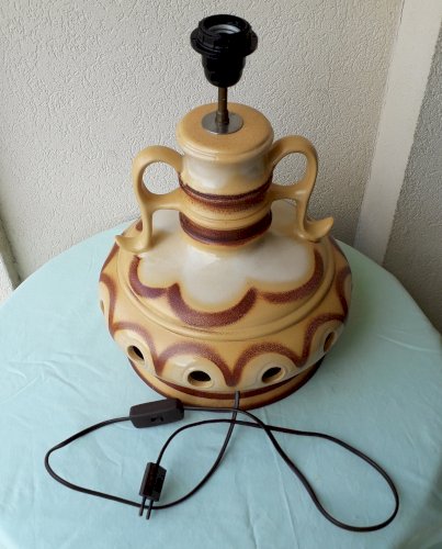 Pied de lampe de sol
