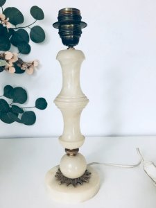 Pied de lampe en albâtre