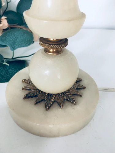 Pied de lampe en albâtre