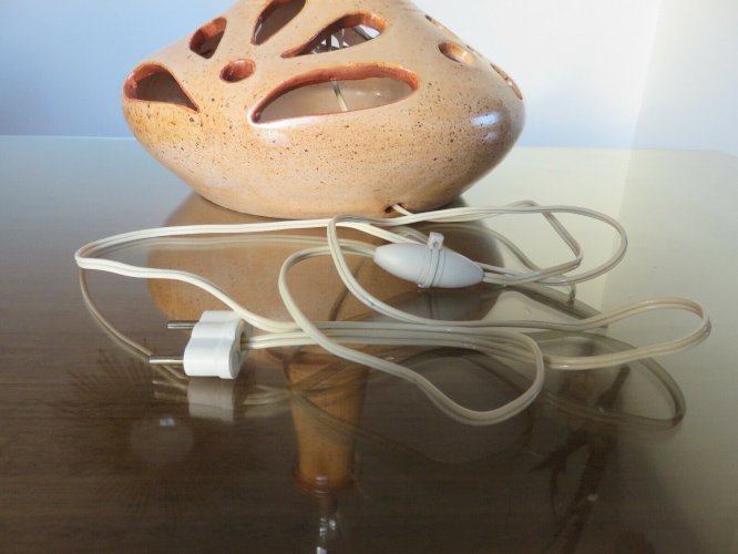 PIED DE LAMPE EN CERAMIQUE SIGNE DOUBLE ECLAIRAGE ANNEES 50 60 
