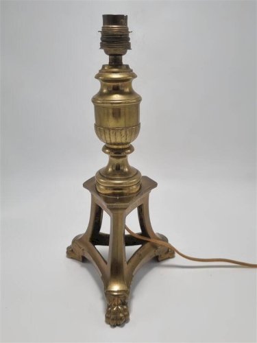 Pied de lampe en laiton à pattes de lion